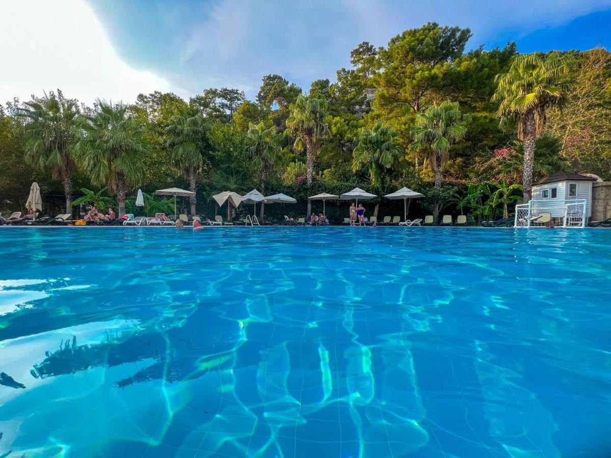 Golden Sunset Hotel&Spa Kemer Zewnętrze zdjęcie The swimming pool at the hotel