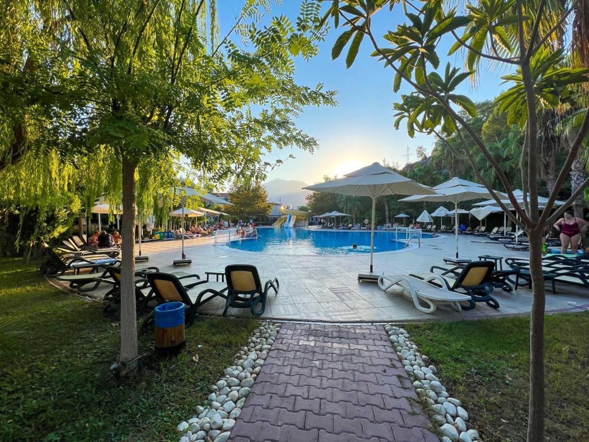 Golden Sunset Hotel&Spa Kemer Zewnętrze zdjęcie The pool at the hotel