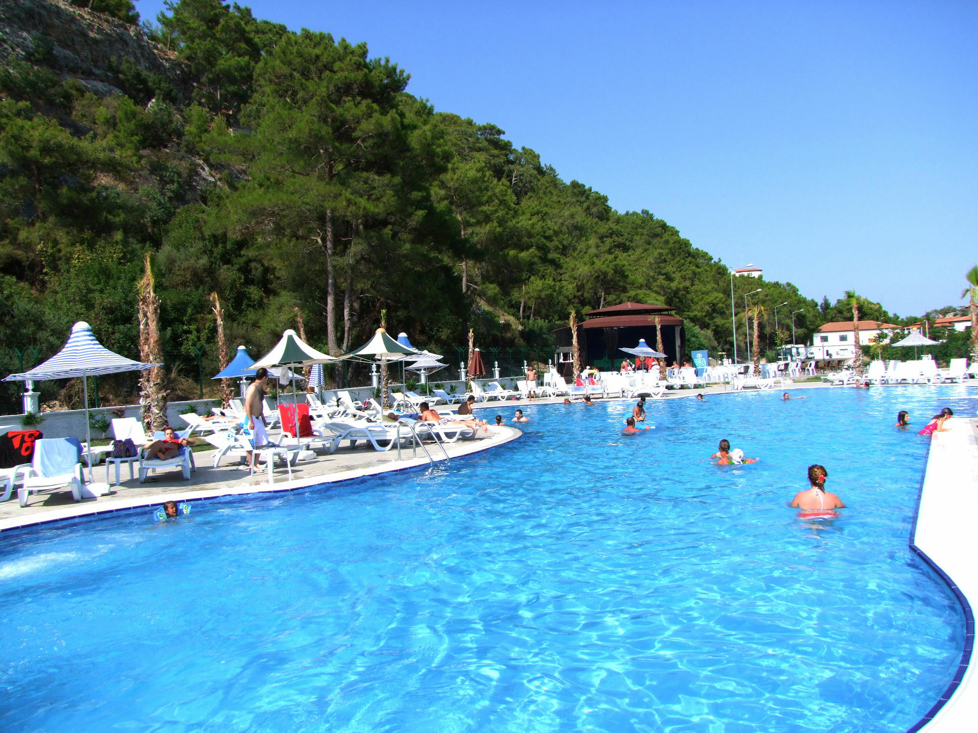 Golden Sunset Hotel&Spa Kemer Zewnętrze zdjęcie A swimming pool